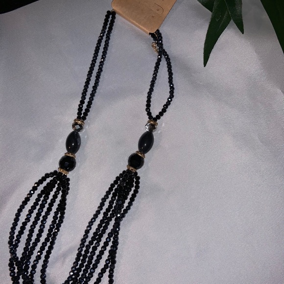 Beaded necklace - Picture 4 of 4